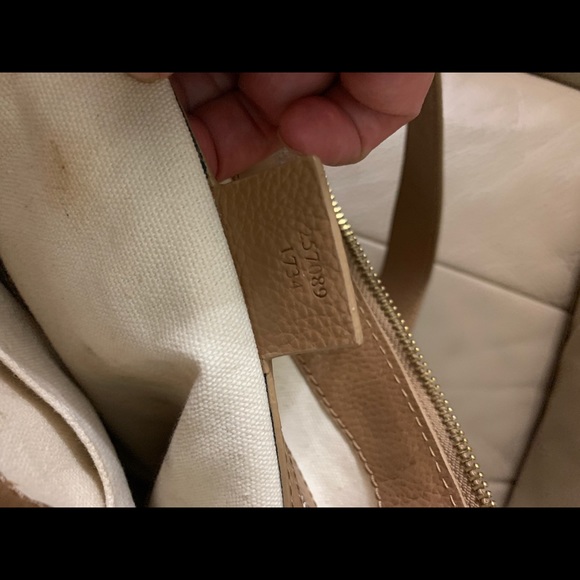 Gorgeous Goldie Tan Gucci bag - Picture 3 of 8